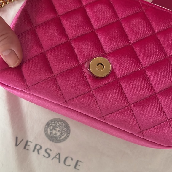 Versace NWOT Hot Pink Velvet MEDUSA Clutch crossbody Handbag 7βx5β with dust bag - Picture 4 of 11